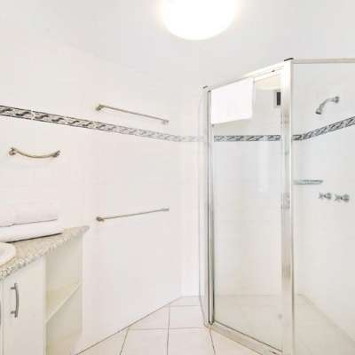 beachfront accommodation Surfers Paradise