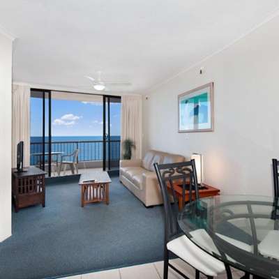 Surfers Paradise beach accommodation