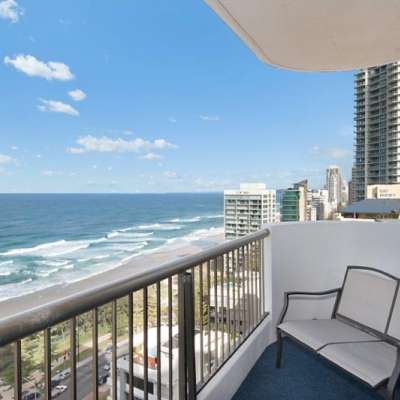 Surfers Paradise absolute riverfront accommodation